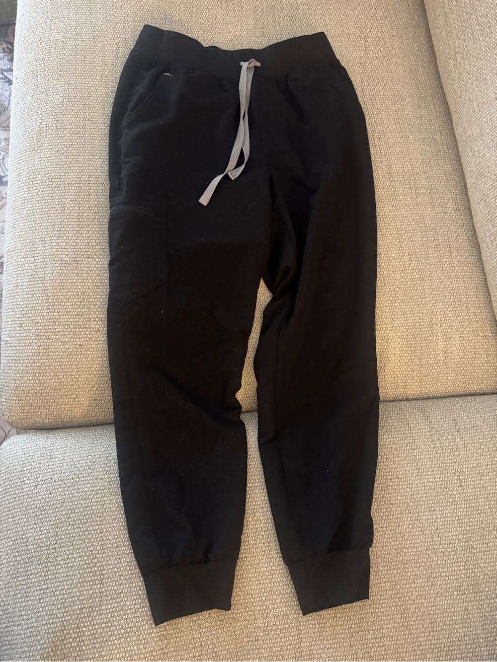 Figs Women’s Technical Collection Scrub Pants – Black, Size M/P